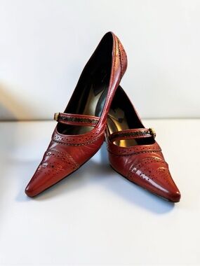 Vintage Paola Red Leather Mary Jane Pointed Toe Brogue Heels Size 4.5
